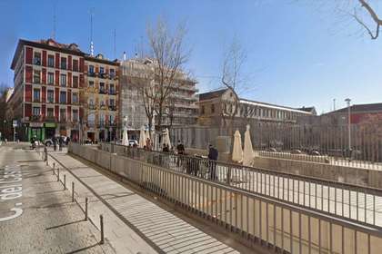 Penthouse for sale in Lavapies, Madrid. 